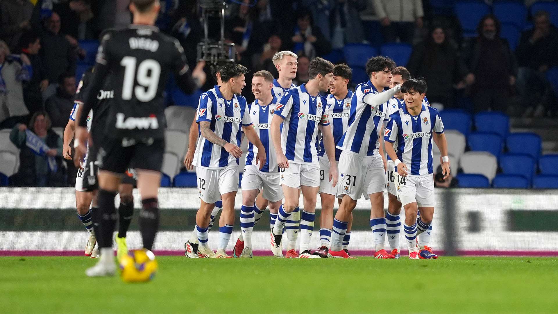 19／20意甲第36輪尤文圖斯2：0桑普多利亞 C羅接皮亞尼奇助攻抽射建功.